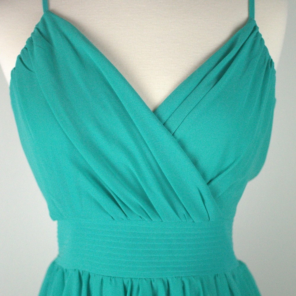 Double Zero V-Neck Chiffon Dress - Picture 3 of 6